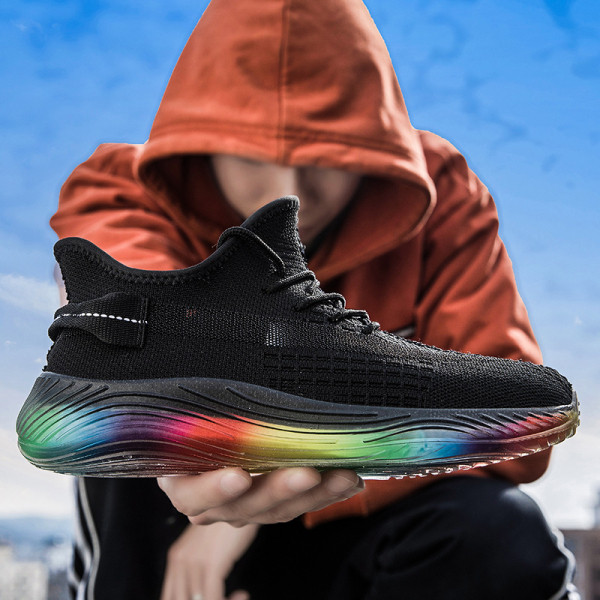 Model nou de adidasi casual barbatesti cu talpa colorata