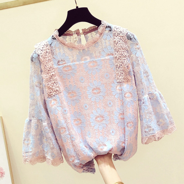 Bluza de dama din dantela model nou cu decolteu oval si maneci lotus