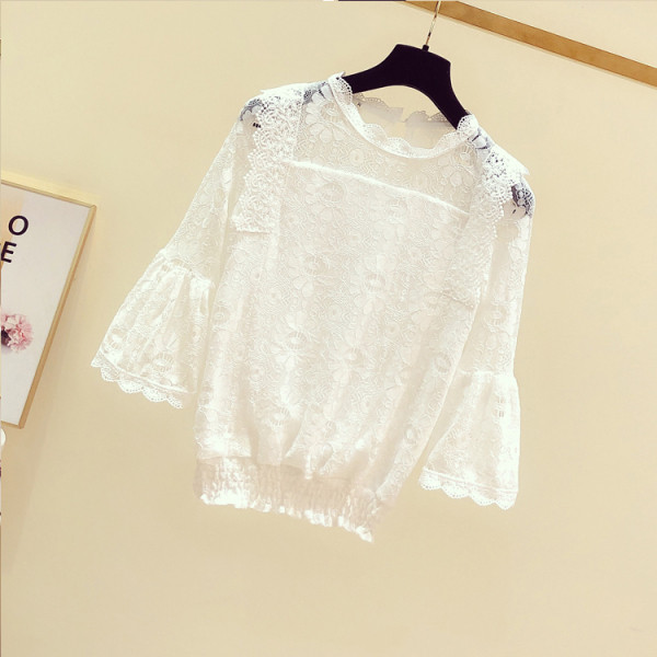 Bluza de dama din dantela model nou cu decolteu oval si maneci lotus