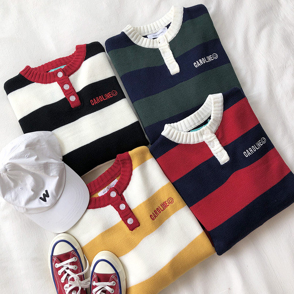 Széles női retro pulóver ovális nyakkivágással és hímzéssel