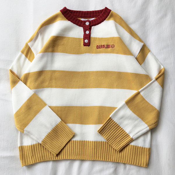 Széles női retro pulóver ovális nyakkivágással és hímzéssel