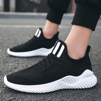 Vyriški laisvalaikio sportbačiai lygiu tekstiliniu padu