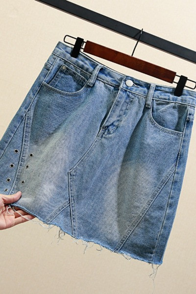 Didelio dydžio moteriškas džinsinis sijonas aukštu juosmeniu ir kišenėmis