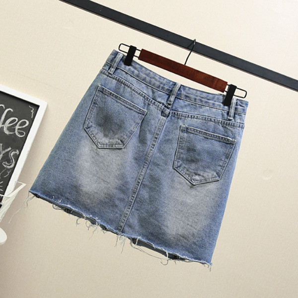 Didelio dydžio moteriškas džinsinis sijonas aukštu juosmeniu ir kišenėmis