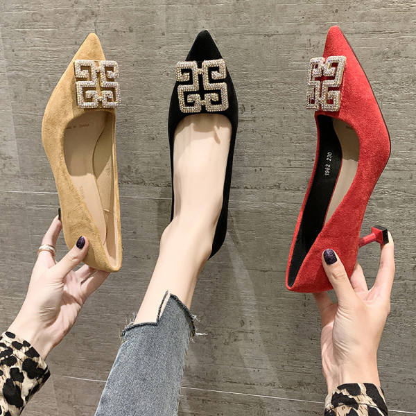 Pantofi de dama eleganti cu decor metalic si toc subtire