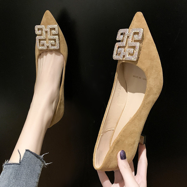 Pantofi de dama eleganti cu decor metalic si toc subtire