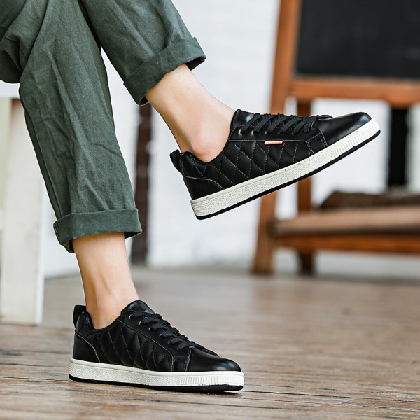 Jauns vīriešu kedu modelis ar plakanu zoli un šņorēm no eko ādas