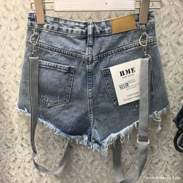 Naujo modelio moteriški šortai su petnešėlėmis ir metalinėmis akutėmis