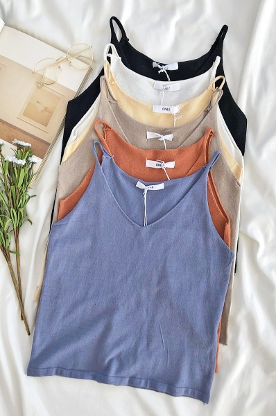 Kasdieniai moteriški marškinėliai su špico iškirpte