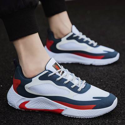 Casual meeste hingavad tossud paelte ja lameda tallaga