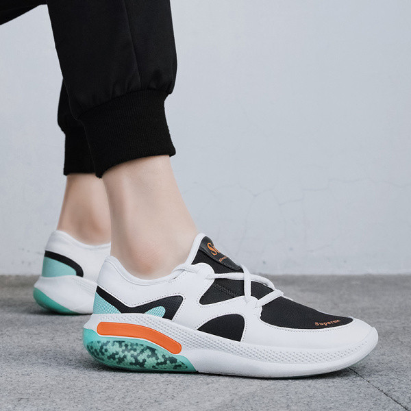 Vyriški sportbačiai plokščiu padu iš eko odos