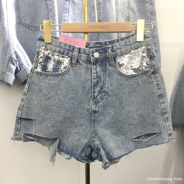 Moteriški modernūs džinsiniai šortai su blizgučiais ant kišenės