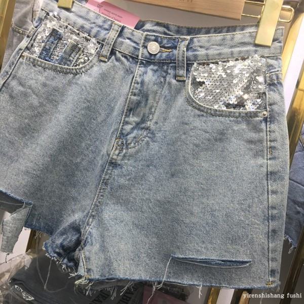 Moteriški modernūs džinsiniai šortai su blizgučiais ant kišenės