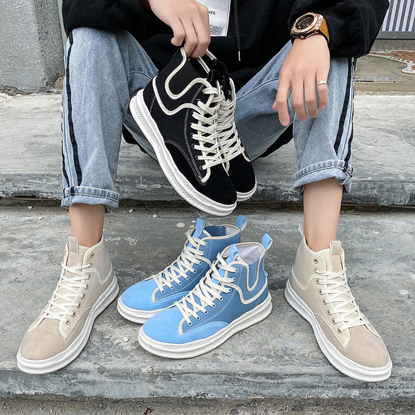 Paprasti vyriški sportbačiai su raišteliais ir lygiu padu