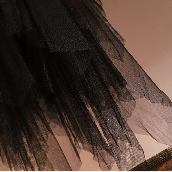 Dabartinis moteriškas sijonas aukštu liemeniu, tiuliu ir dydžiais iki 4XL