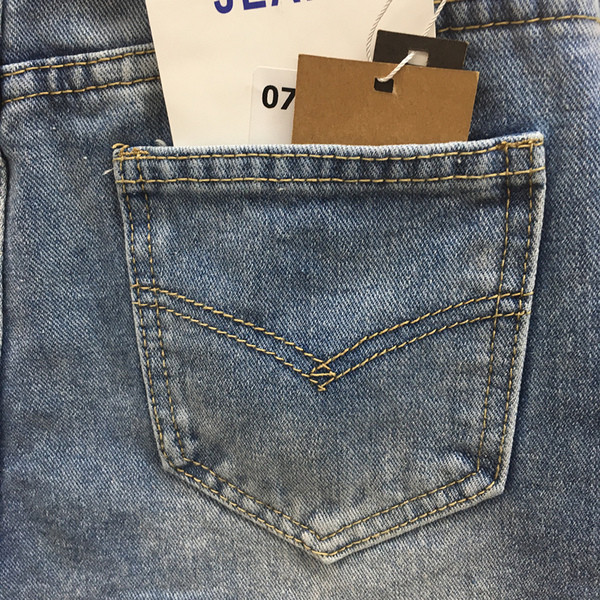 HIT Moteriški laisvalaikio šortai su suplyšusiais motyvais