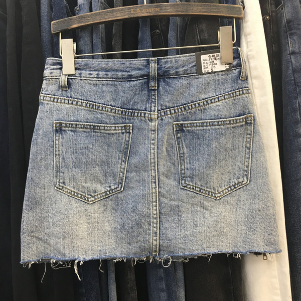 Moteriškas vasarinis džinsinis sijonas su užtrauktuku šone