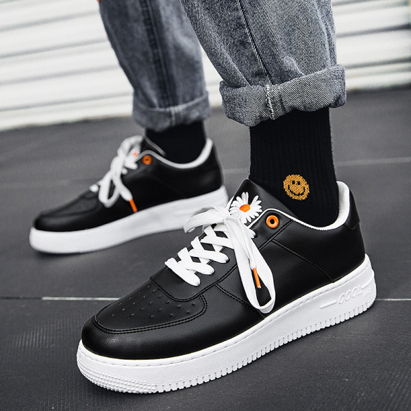 Tenisi casual barbati din piele ecologica cu talpa plata si broderie