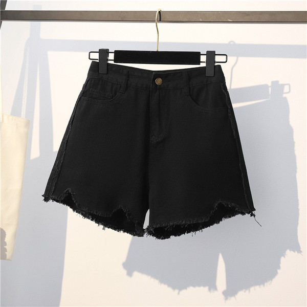 Didelio dydžio moteriški džinsiniai šortai aukštu juosmeniu ir suplėšytais motyvais