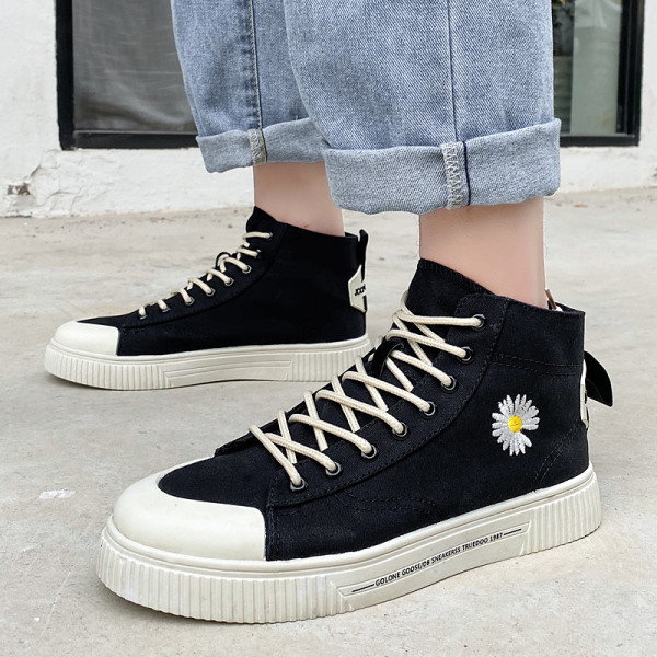 Vyriški laisvalaikio sportbačiai su raišteliais, siuvinėjimais ir lygiu padu