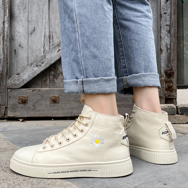 Vyriški laisvalaikio sportbačiai su raišteliais, siuvinėjimais ir lygiu padu