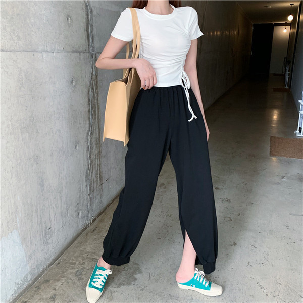 Laisva moteriška palaidinė su kaklaraiščiais ir trumpomis rankovėmis