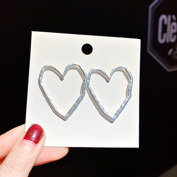Cercei de dama din argint in forma de inima