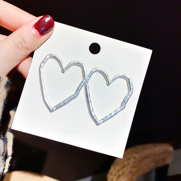 Cercei de dama din argint in forma de inima