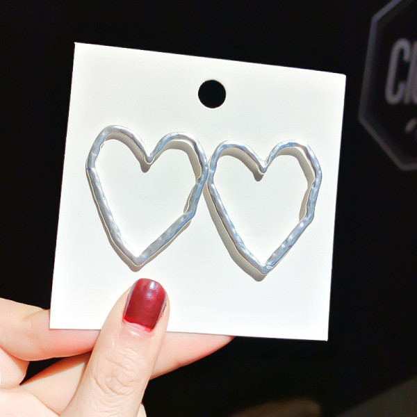 Cercei de dama din argint in forma de inima