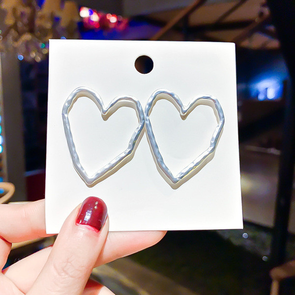 Cercei de dama din argint in forma de inima