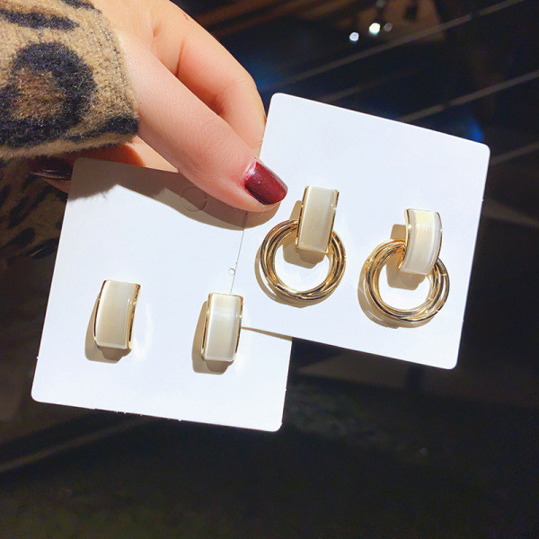 Cercei eleganti de dama - doua modele