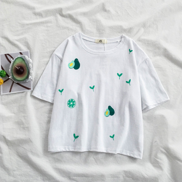 Laisva moteriška palaidinė su aplikacijomis ir apvalia iškirpte