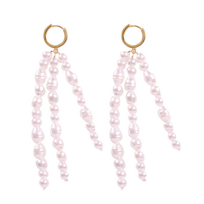 Kabantys moteriški perliniai auskarai