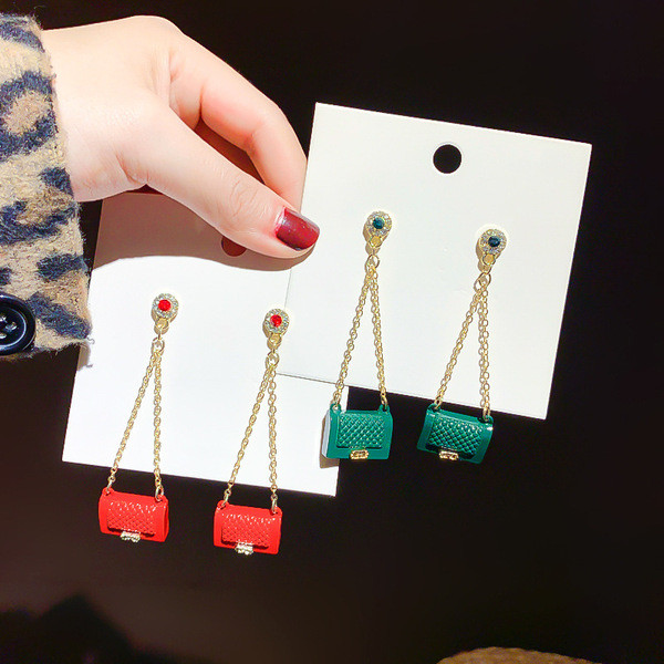 Šiuolaikiški moteriški maišelio formos auskarai