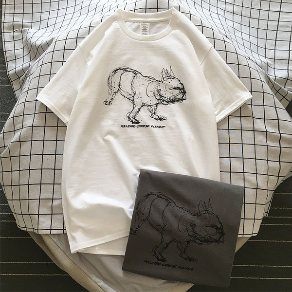 Modernūs vyriški marškinėliai su ovalia iškirpte, trumpomis rankovėmis ir aplikacijomis