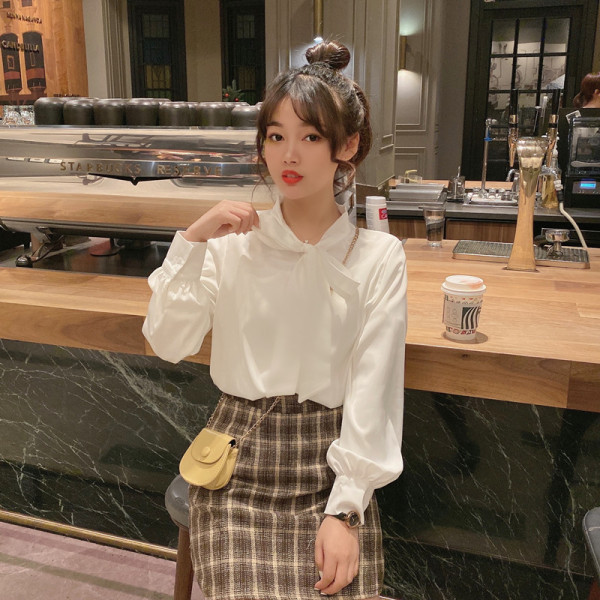 Moteriški marškiniai su kaspinu ir ilgomis rankovėmis - naujas modelis