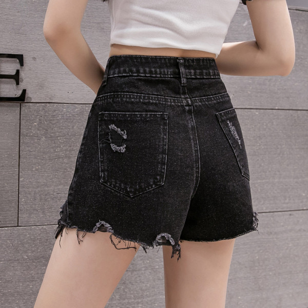 Juodi džinsiniai šortai su plėšytais motyvais ir aukštu juosmeniu
