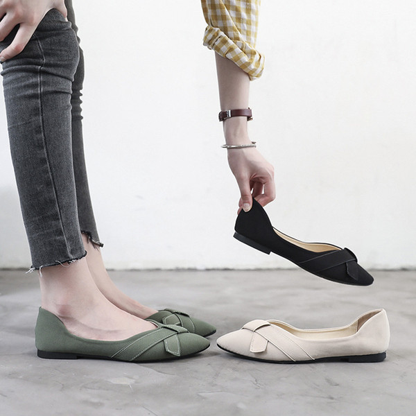 Laisvalaikio moteriški batai plokščiu padu ir kaspinu