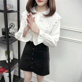 Šiuolaikiški moteriški marškiniai su nėriniuota apykakle ir lotoso rankovėmis