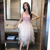 Rochie moderna de dama cu bretele subtiri si tul