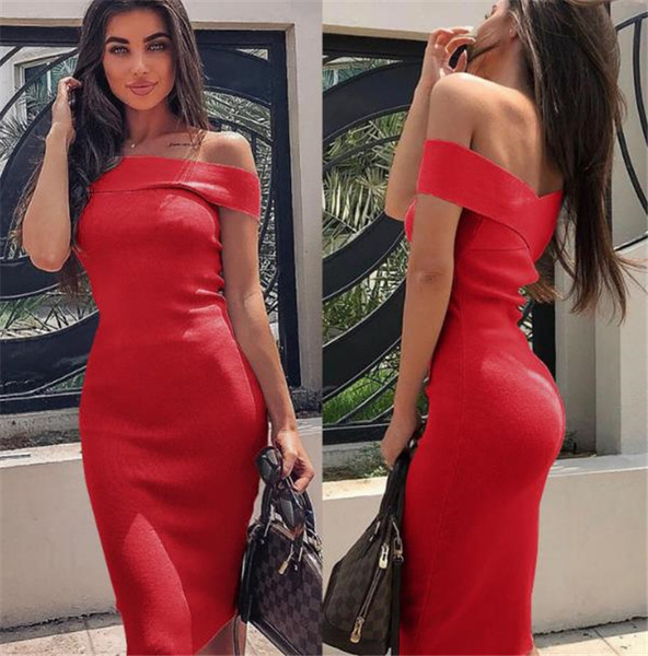 Naujo modelio moteriška ilga suknelė apnuogintais pečiais