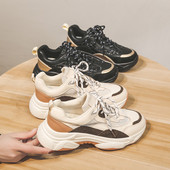 Alkalmi női tornacipő fűzővel és magas talppal