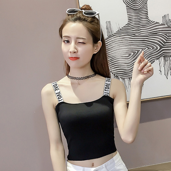 Lühike liibuv paakitop, millel on kirjadega rihmad