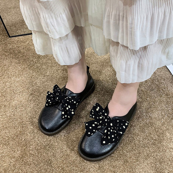 Moteriški laisvalaikio odiniai batai su kaspinu