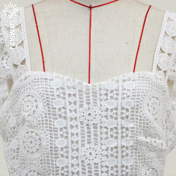 UUS mudeli naiste lühike valge rihmade ja sügava kaelusega kleit