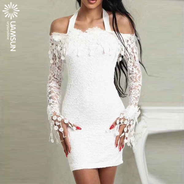 Stilinga moteriška trumpa suknelė su nėriniais ir ilgomis rankovėmis