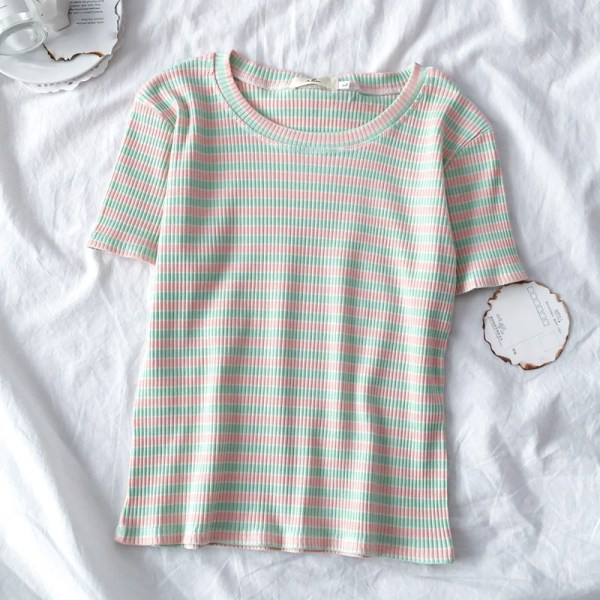 Paprasti moteriški dryžuoti marškinėliai apvalia iškirpte