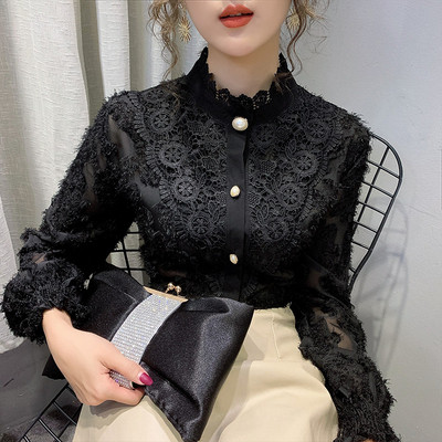 Moteriški nėriniuoti marškiniai su pusiau aukšta apykakle ir perlamutrinėmis sagomis