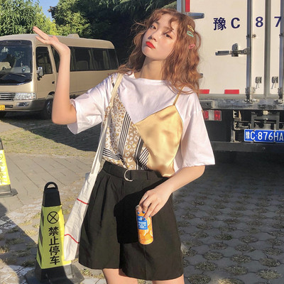 Platūs moteriški marškinėliai su apatinės dalies imitacija