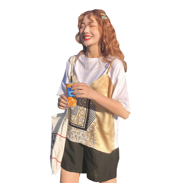 Platūs moteriški marškinėliai su apatinės dalies imitacija